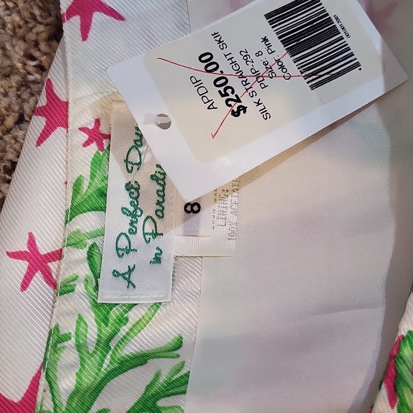 A Perfect Day In Paradise 100% silk shell skirt reminiscent of Lilly Pulitzer - Picture 4 of 5